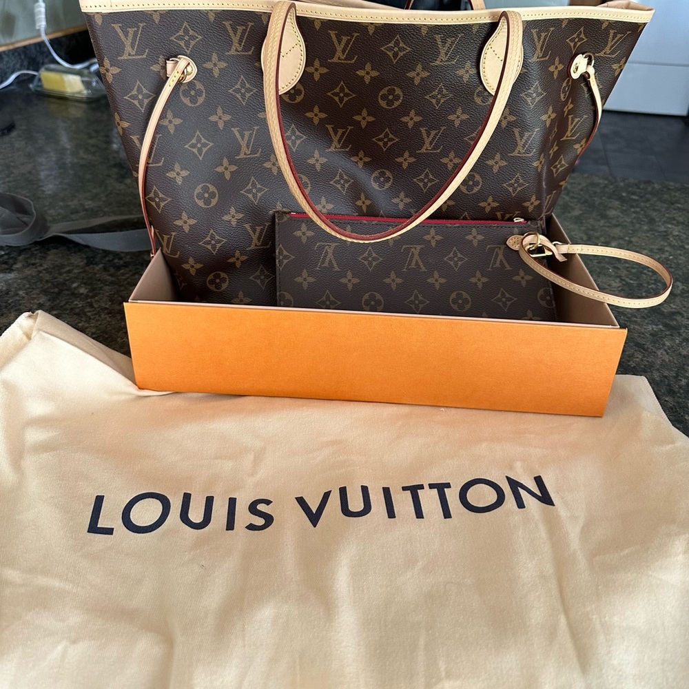 Louis Vuitton Neverfull MM Monogram